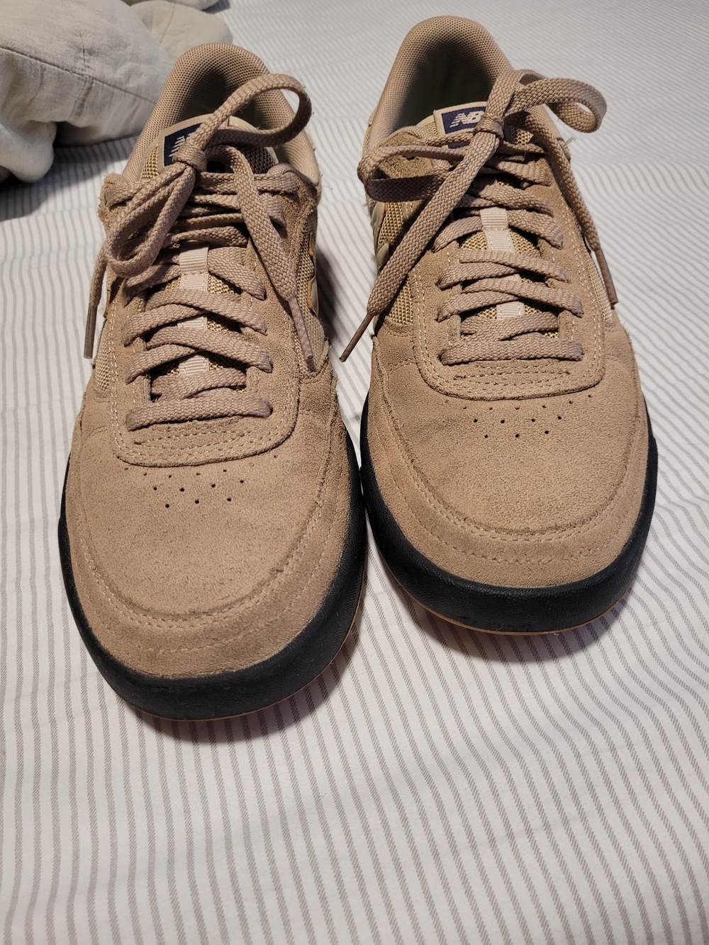 Men's New Balance Beige Suede Low-Top Sneakers - Casual Everyday Style
